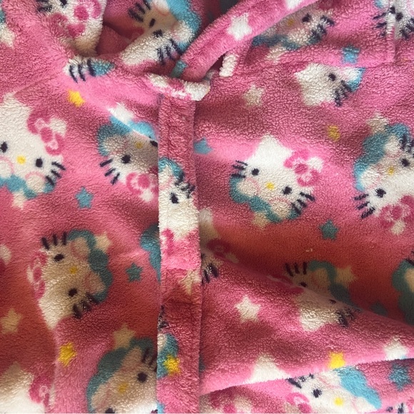 Hello Kitty pajama bundle with Robe, Slippers and Fleece PJ sleeping shorts - Picture 8 of 12